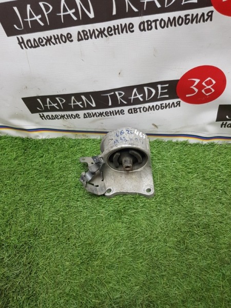 Подушка акпп Nissan A33 Подушка акпп Nissan A33