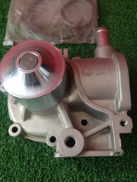 Помпа Subaru EJ18 Помпа Subaru EJ18