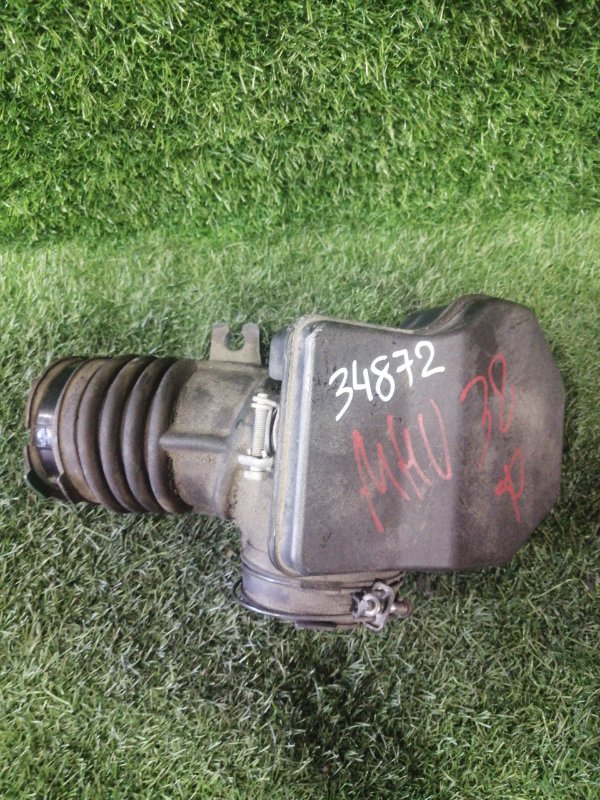 Запчасть резонатор воздушного фильтра LEXUS RX400H 2007 MHU38 3MZ-FE 1789420020 контрактная Резонатор воздушного фильтра LEXUS RX400H 2007 MHU38 3MZ-FE 1789420020 контрактная