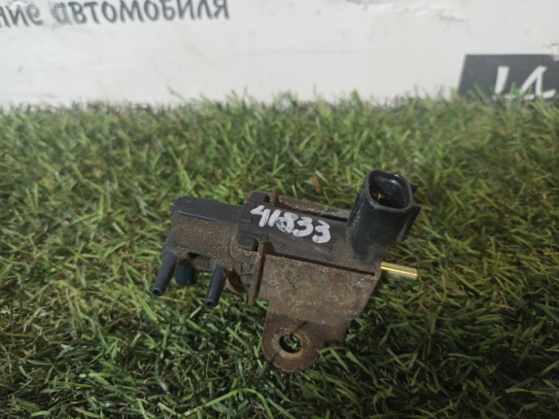 Клапан вакуумный TOYOTA HARRIER GSU35 2GR-FE 90910-12204 контрактная