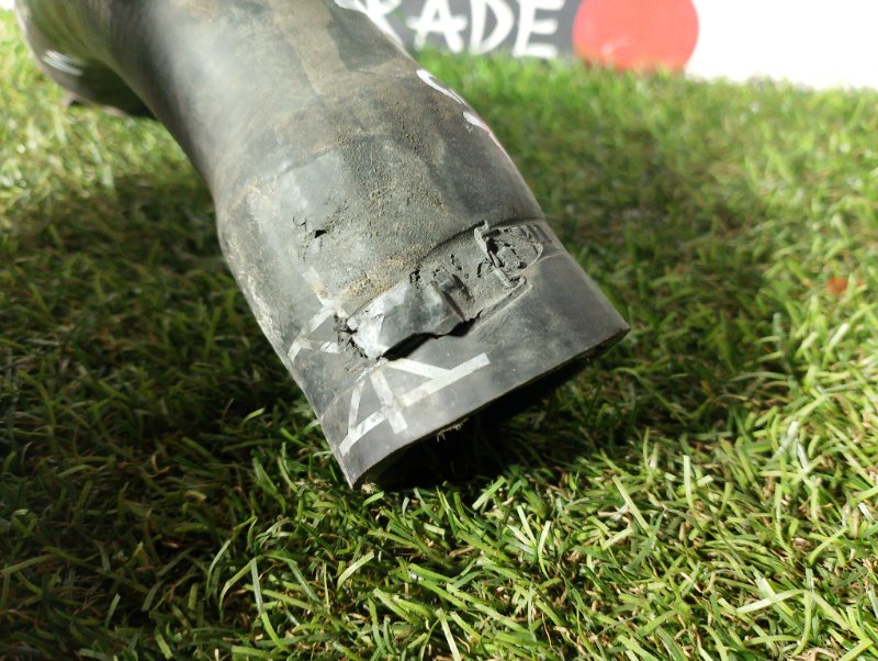 Патрубок радиатора VOLKSWAGEN PASSAT 5 GP Патрубок радиатора VOLKSWAGEN PASSAT 5 GP