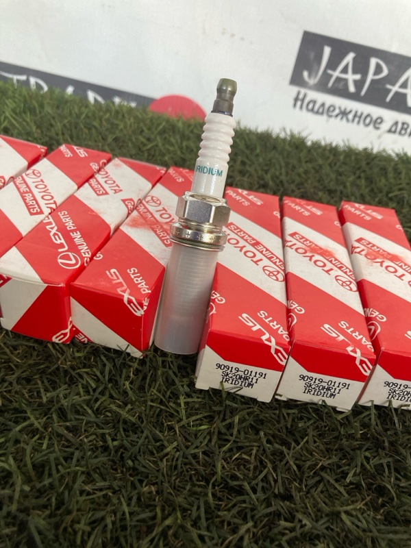 Свеча зажигания GX460 2019 URJ150 1UR-FE Свеча зажигания GX460 2019 URJ150 1UR-FE