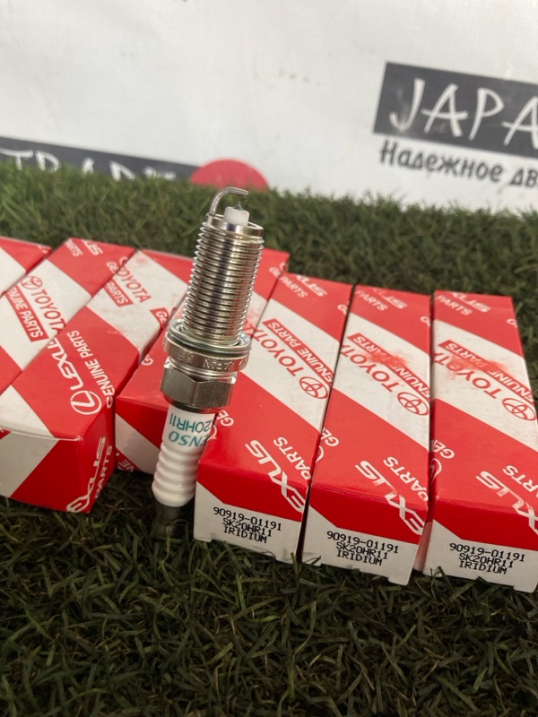 Свеча зажигания GX460 2019 URJ150 1UR-FE Свеча зажигания GX460 2019 URJ150 1UR-FE