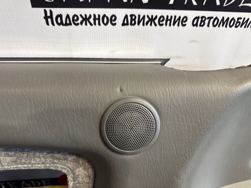 Обшивка двери передняя левая CRESTA 2001 JZX100 1JZ-GE