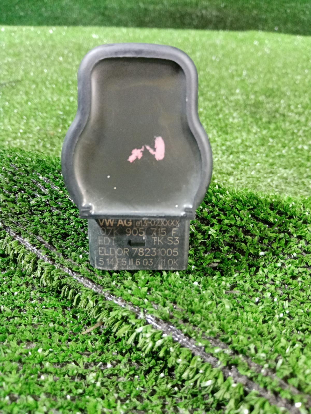 Катушка зажигания A4 2011 B8 CDNC (2.0t)