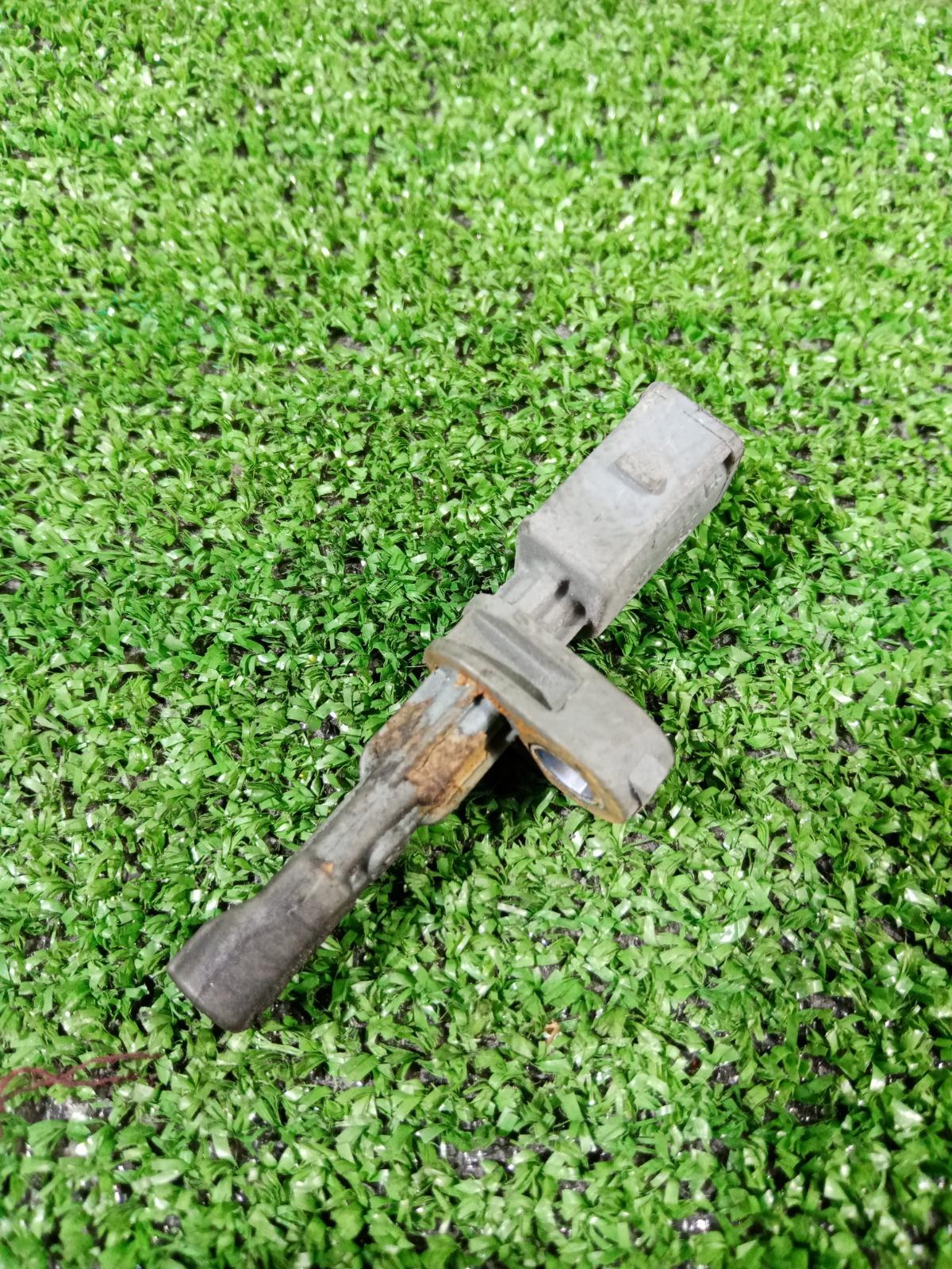 Датчик ABS задний правый Volkswagen Golf 2015 7 CJZA (1.2) WHT003864A контрактная