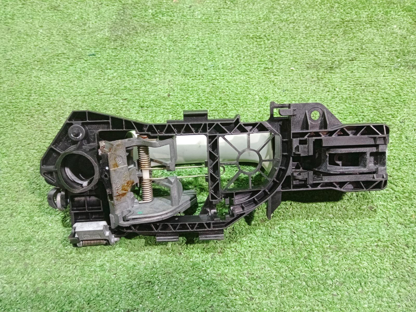 Ручка двери внешняя задняя правая Passat 2011 B7 CAXA (1.4t)