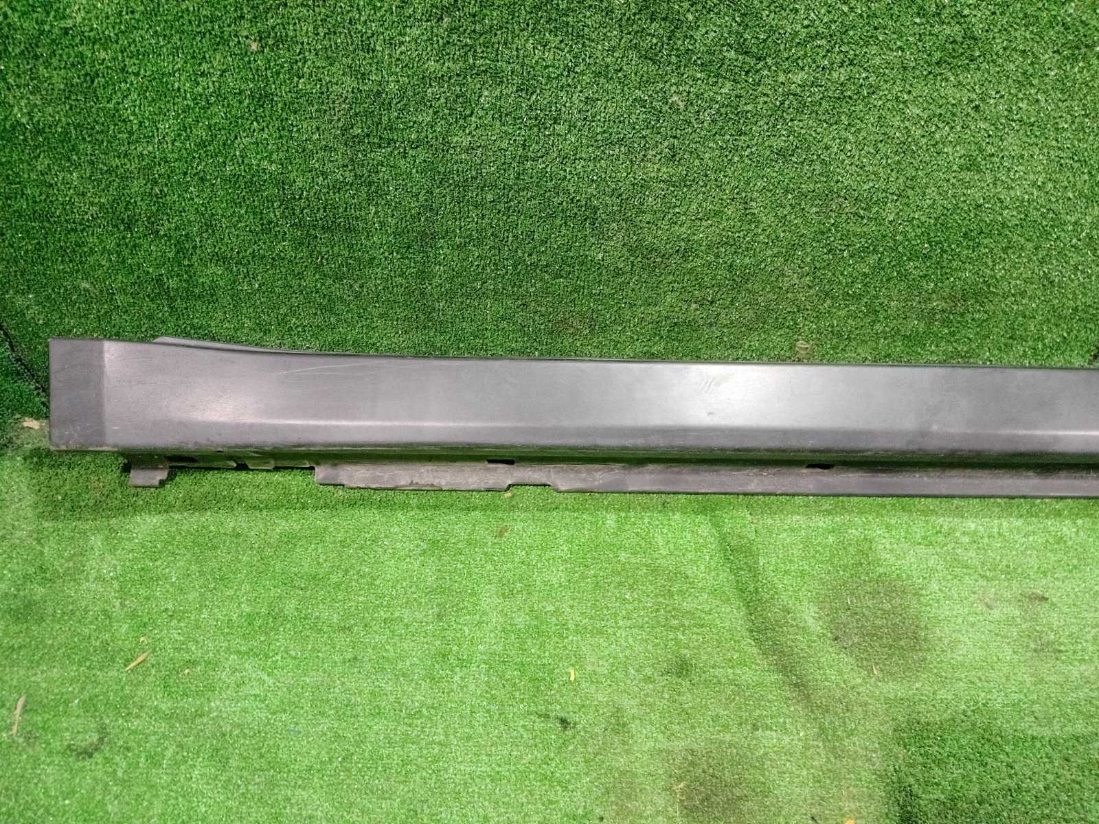 Накладка на порог наружная правая Legacy Outback BR9 / B14 EJ253