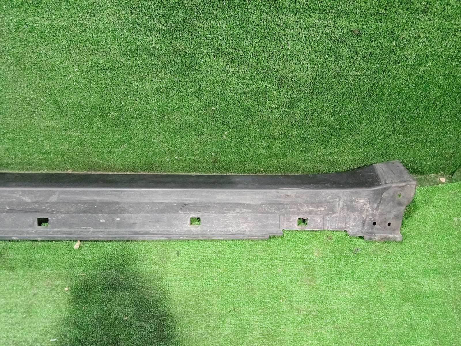 Накладка на порог наружная правая Legacy Outback BR9 / B14 EJ253