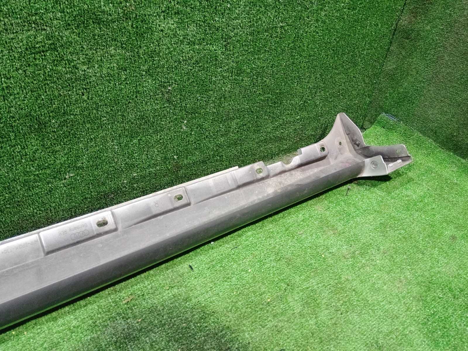 Накладка на порог наружная правая A4 2007 8E B7 ALT (2.0)