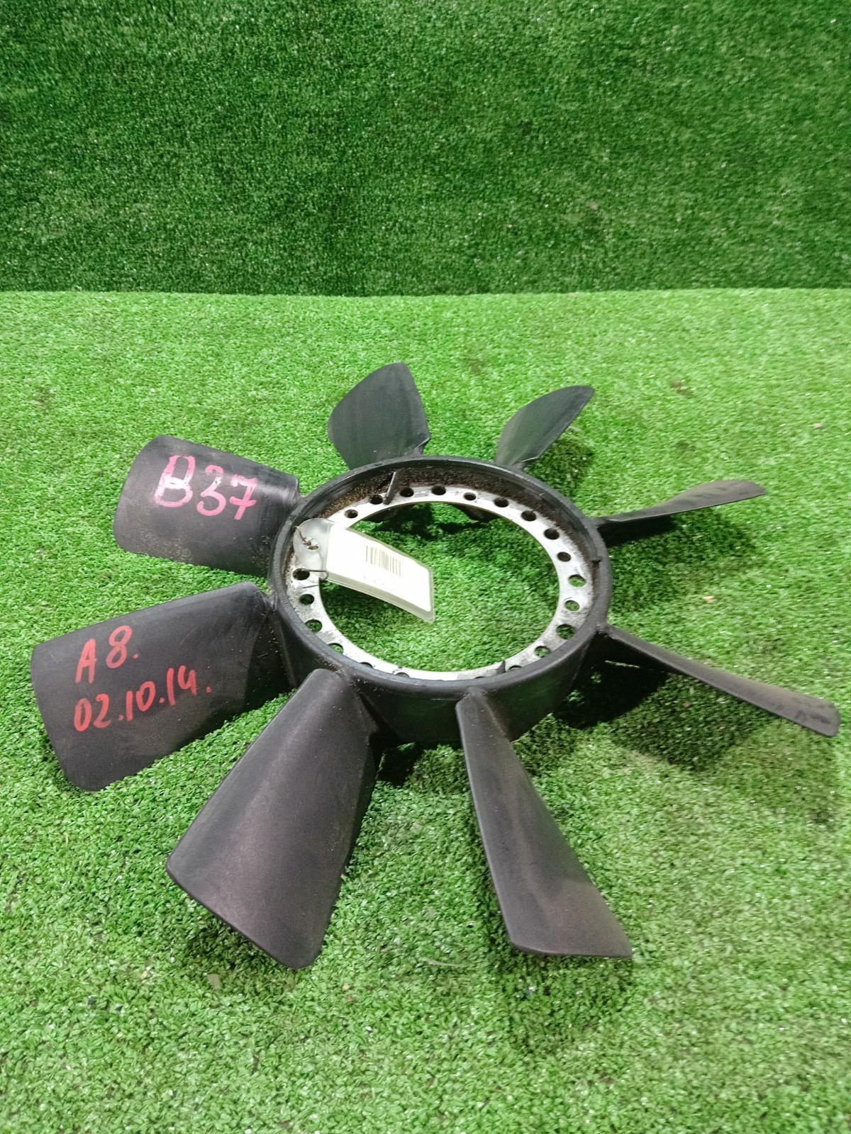 Вентилятор охлаждения радиатора / Крыльчатка Audi A8 4D D2 AMX (2.8)