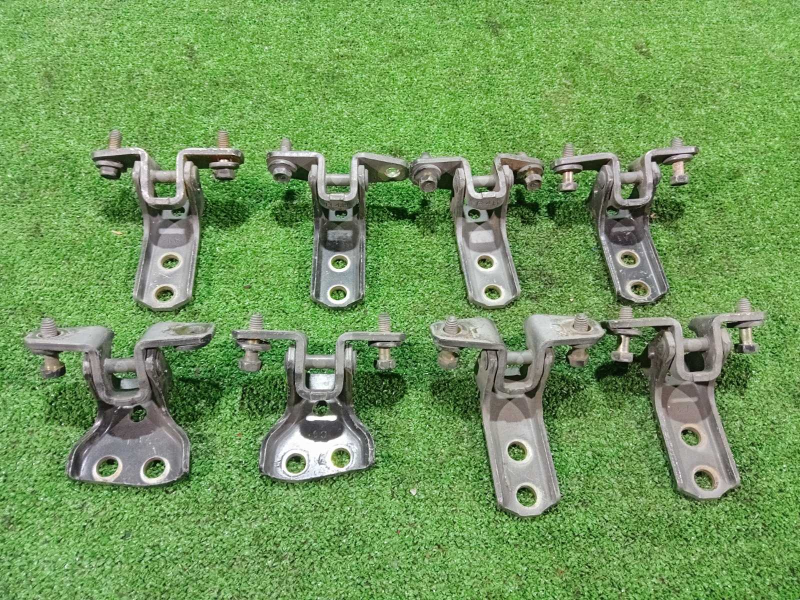 Петля двери (комплект) Mitsubishi Lancer Cedia CS5W 4G93 MR302271 контрактная