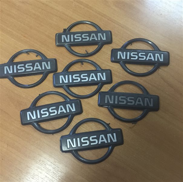 Значек Nissan Atlas Значек Nissan Atlas