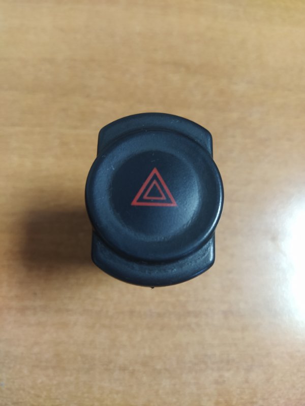 Кнопка аварийной сигнализации Nissan Almera G15 K4MF496 2016