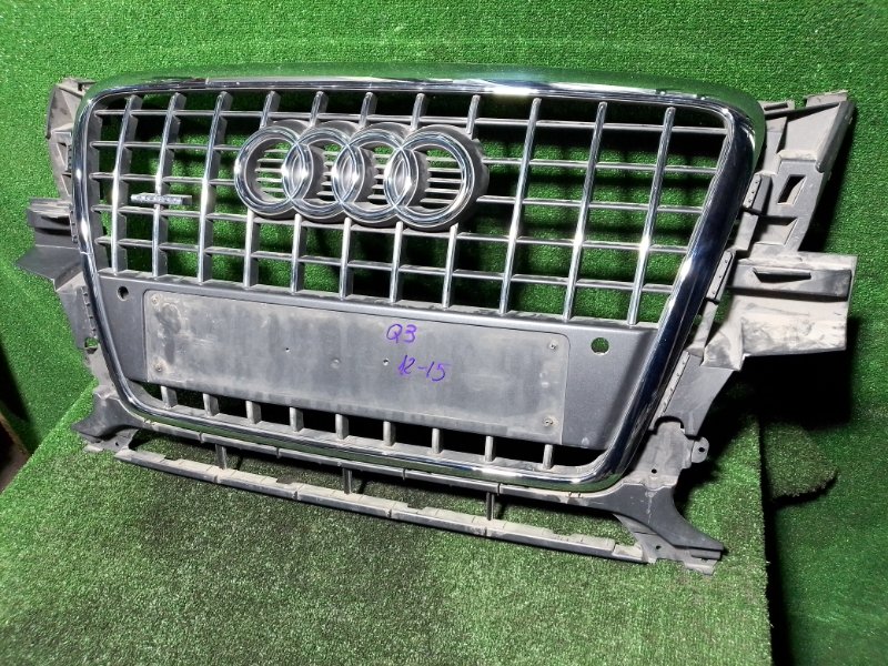Решетка радиатора Audi Q5 Решетка радиатора Audi Q5