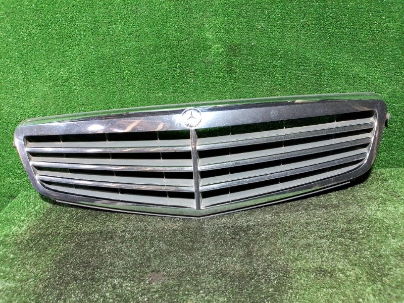Решетка радиатора Mercedes Benz W204