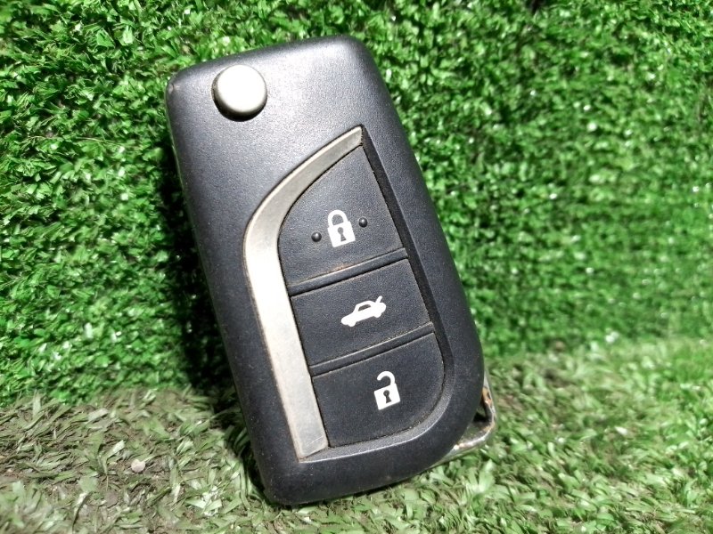 Ключ зажигания Toyota Corolla ZRE181 1ZR-FE 2013