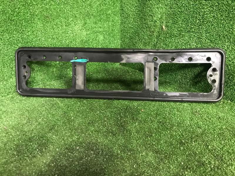 Рамка для номера задняя Honda Stream 2002 RN1 D17A Б/У