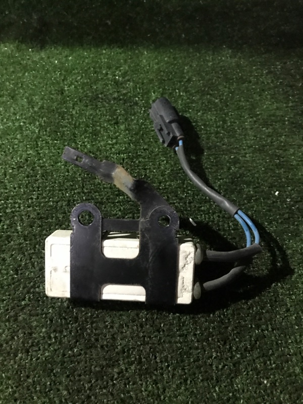 Резистор вентилятора охлаждения двигателя Corolla Fielder 2000 NZE124 1NZ-FE