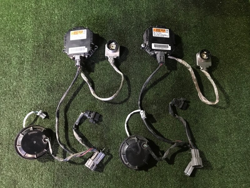 Блок ксенона Nissan Note E11 Блок ксенона Nissan Note E11