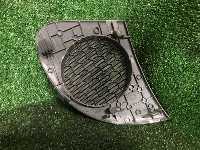 Пластик салона передний левый Platz 2001 SCP11 1SZ-FE Пластик салона передний левый Platz 2001 SCP11 1SZ-FE