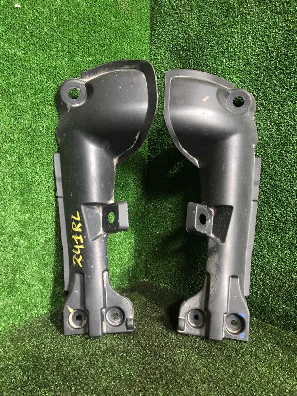 Запчасть защита задняя Renault Duster 2014 HSA K4M 8200372692 Б/У Защита задняя Renault Duster 2014 HSA K4M 8200372692 Б/У