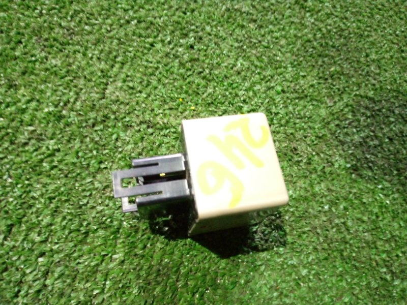 Реле Toyota Opa 2002 ZCT10 1ZZ-FE 81980-50030 Б/У