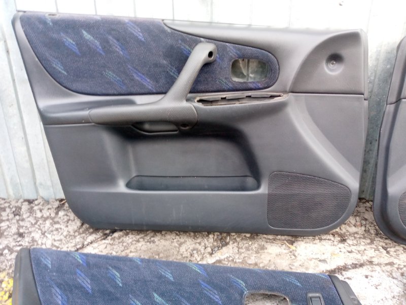 Обшивка двери Familia S-Wagon 2002 BJFW FS-ZE
