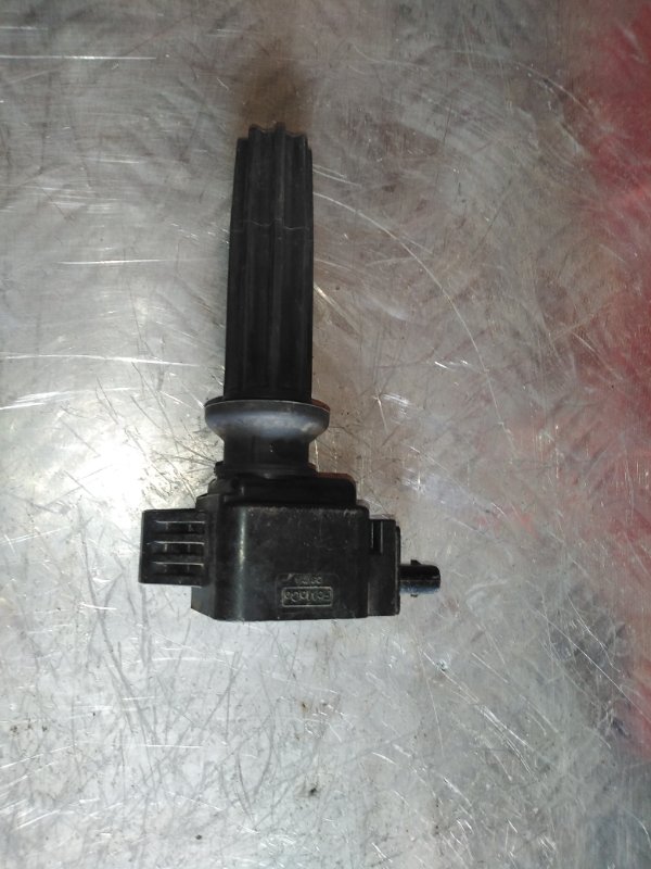 Катушка зажигания Ford Focus 2012 XQDA CM5E12A366CA Б/У