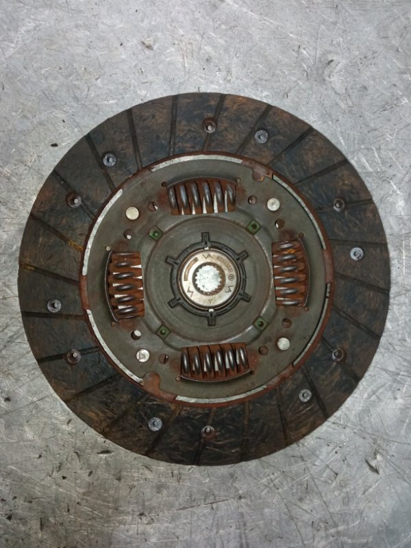 Запчасть диск сцепления Fiat Albea 1 2005-2012 178 B3.000 55189057 Б/У Диск сцепления Fiat Albea 1 2005-2012 178 B3.000 55189057 Б/У