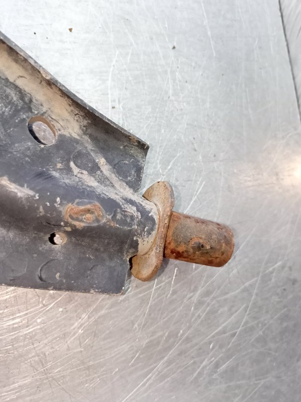 Рычаг подвески нижний передний правый Albea 1 2005-2012 178 B3.000 Рычаг подвески нижний передний правый Albea 1 2005-2012 178 B3.000