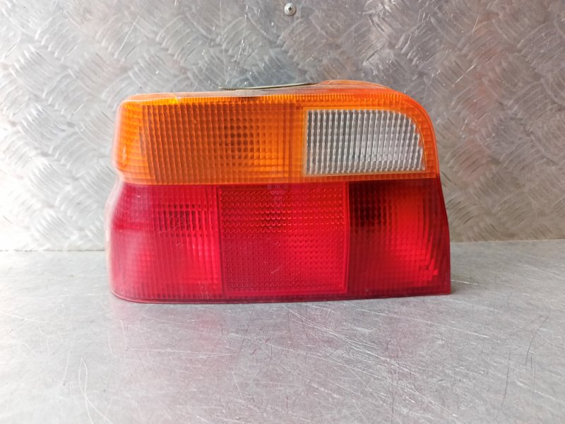 Фонарь задний левый Ford Escort 1990-1997 J4B 91AG13A603 Б/У