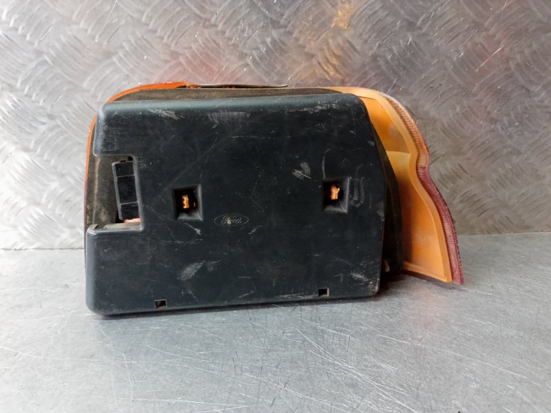 Фонарь задний левый Escort 1990-1997 J4B