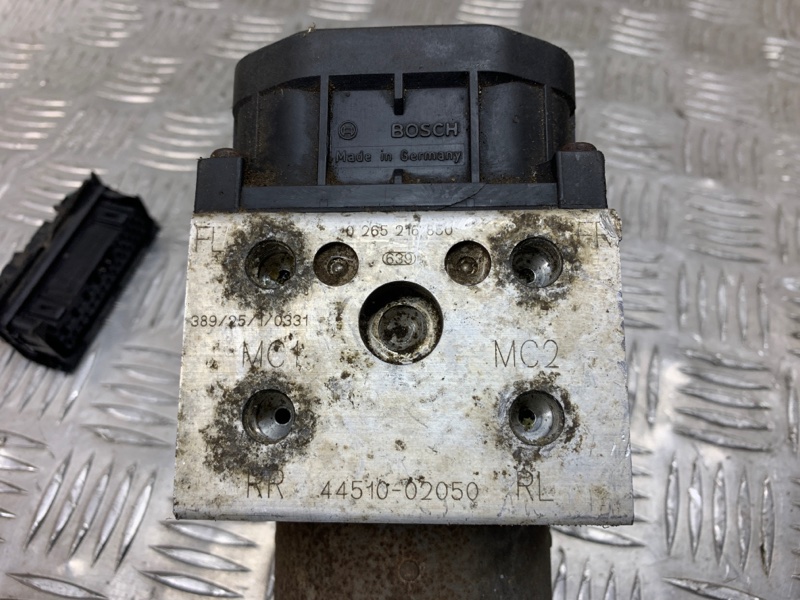 Блок ABS Corolla 2000-2007 E120 4ZZFE