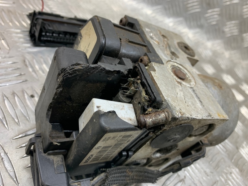 Блок ABS Corolla 2000-2007 E120 4ZZFE