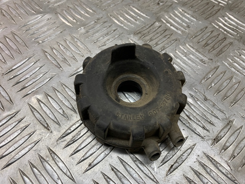 Пыльник фары передний Mazda Demio 1996-2002 DW B3 9073760 Б/У