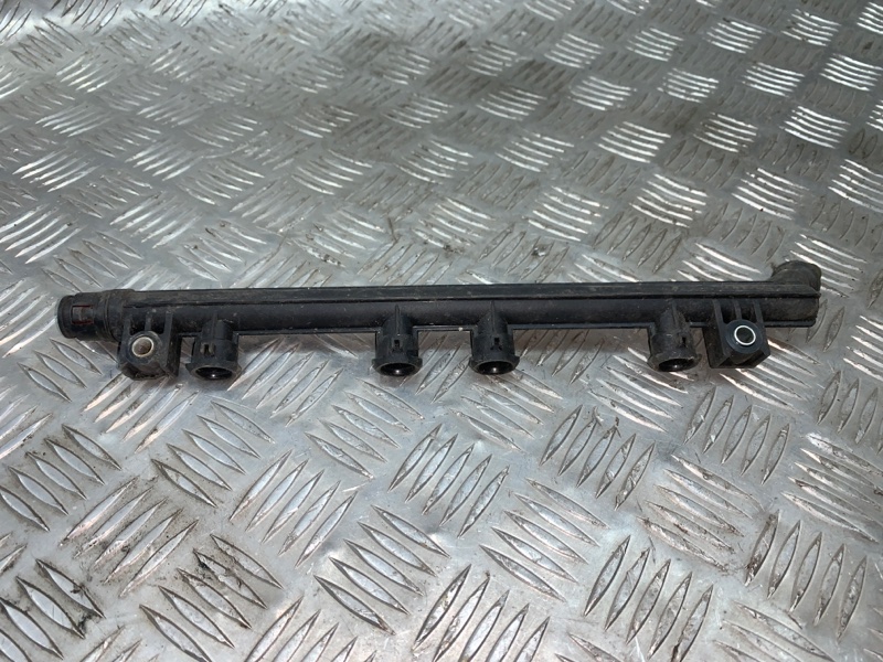 Топливная рампа Fiat Albea 1 178 B3.000 Топливная рампа Fiat Albea 1 178 B3.000