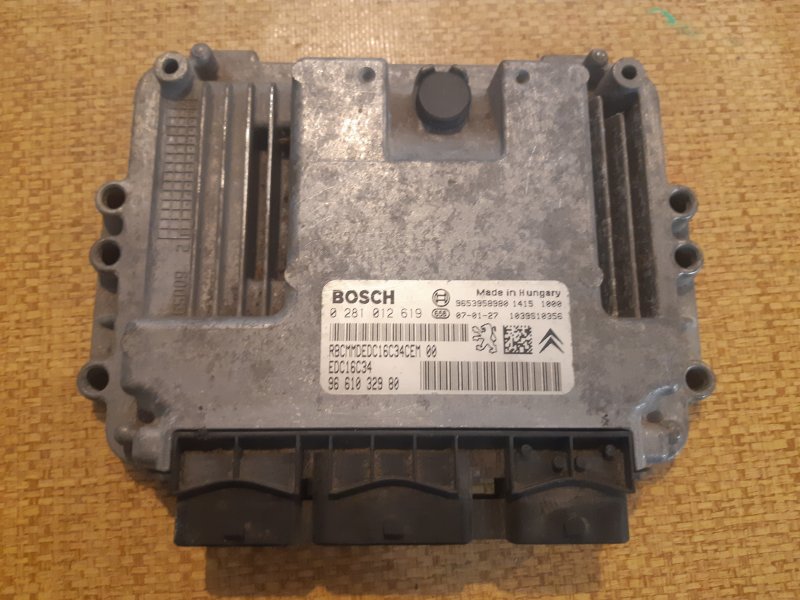 Блок управления двигателем Peugeot Partner 2002-2010 M59 9661032980 Б/У