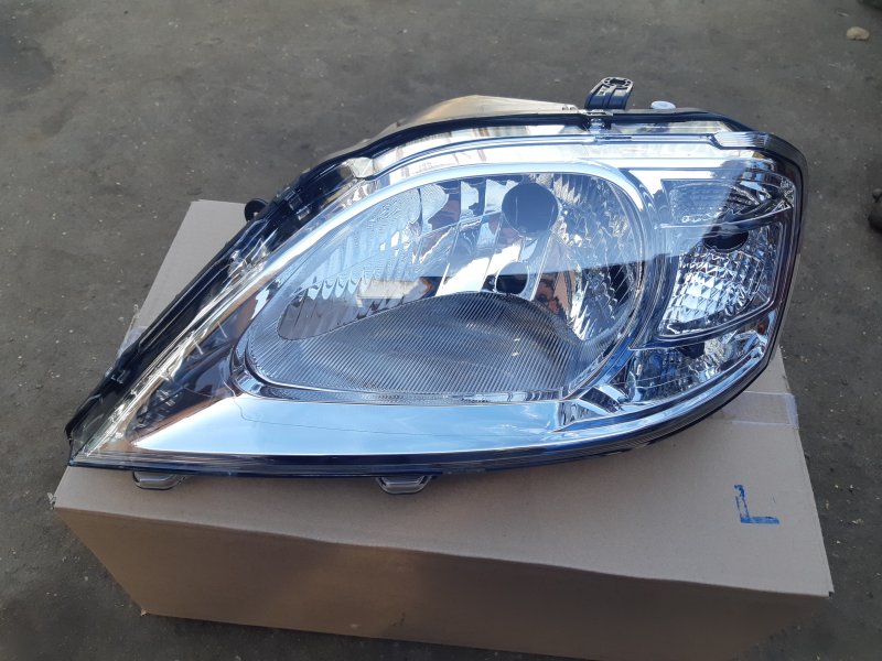 Фара передняя левая Lada Largus JH07LGN10001L новая