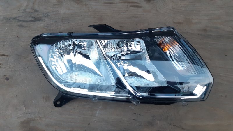 Фара передняя правая Renault Logan 2 (2014>) 260105559R новая