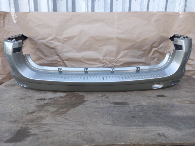 Бампер задний Largus Сер. базальт / 242 Бампер задний Largus Сер. базальт / 242