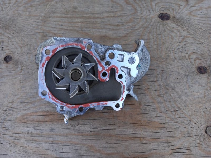 Помпа Lada Largus K7M 8201033237 Б/У