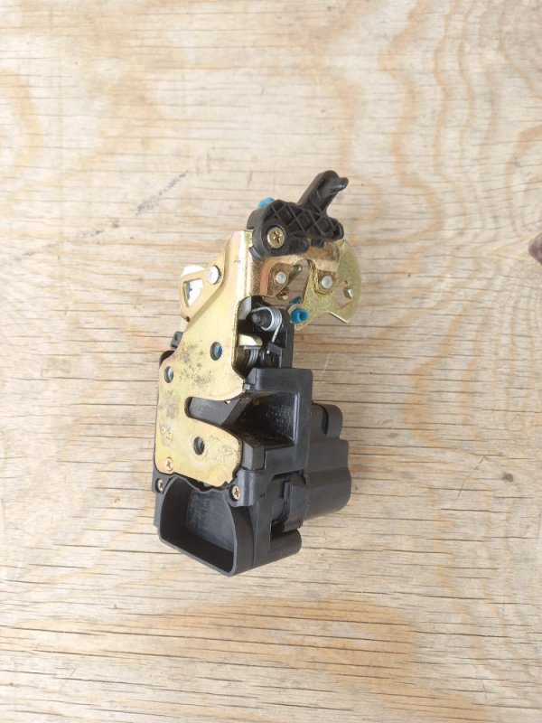 Замок двери задний правый Chevrolet Lacetti