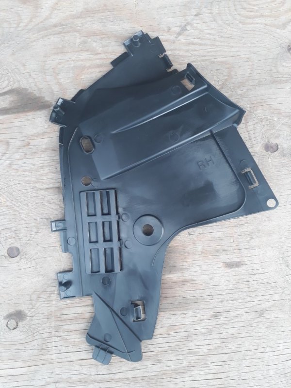 Защита бампера передняя правая Lada Largus 6001549323 новая