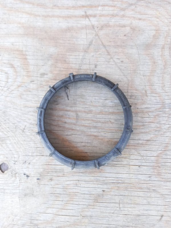 Запчасть гайка топливного насоса Citroen Berlingo 2003 M59 TU3JP 9621364680 Б/У Гайка топливного насоса Citroen Berlingo 2003 M59 TU3JP 9621364680 Б/У