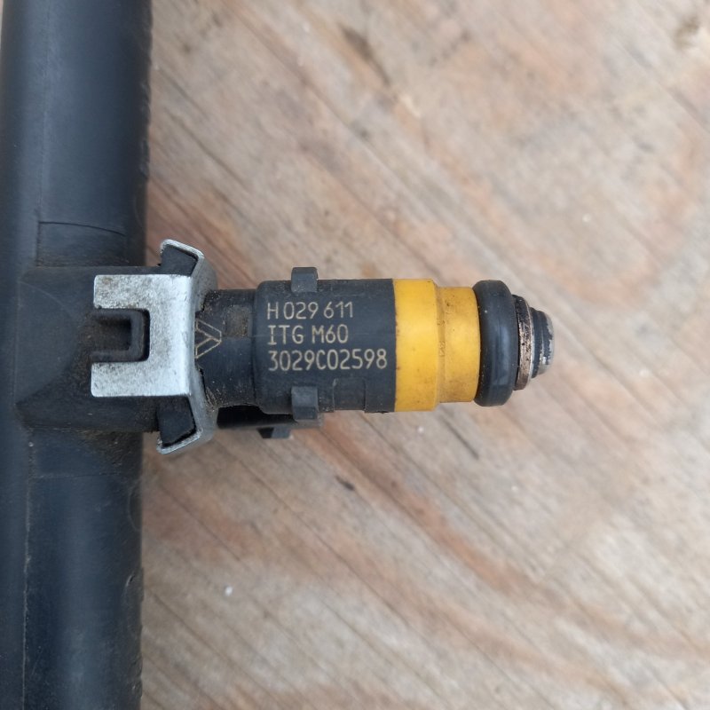 Топливная рейка Largus K4M