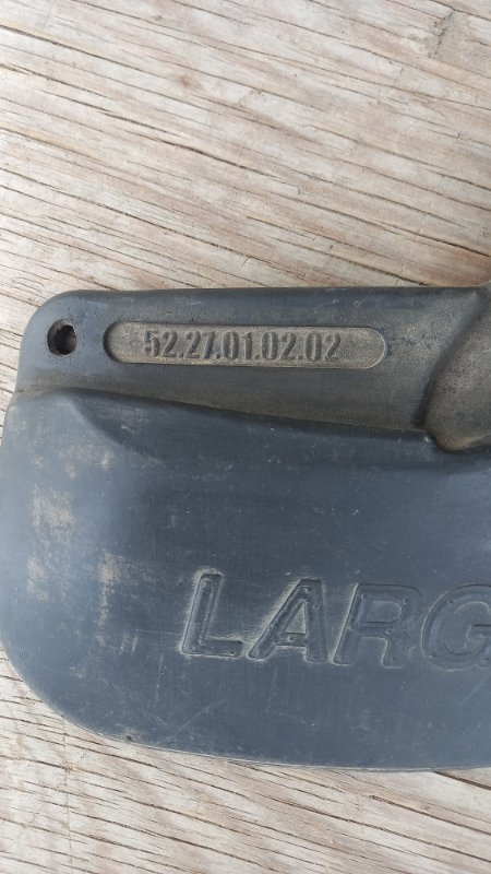 Брызговик задний правый Lada Largus