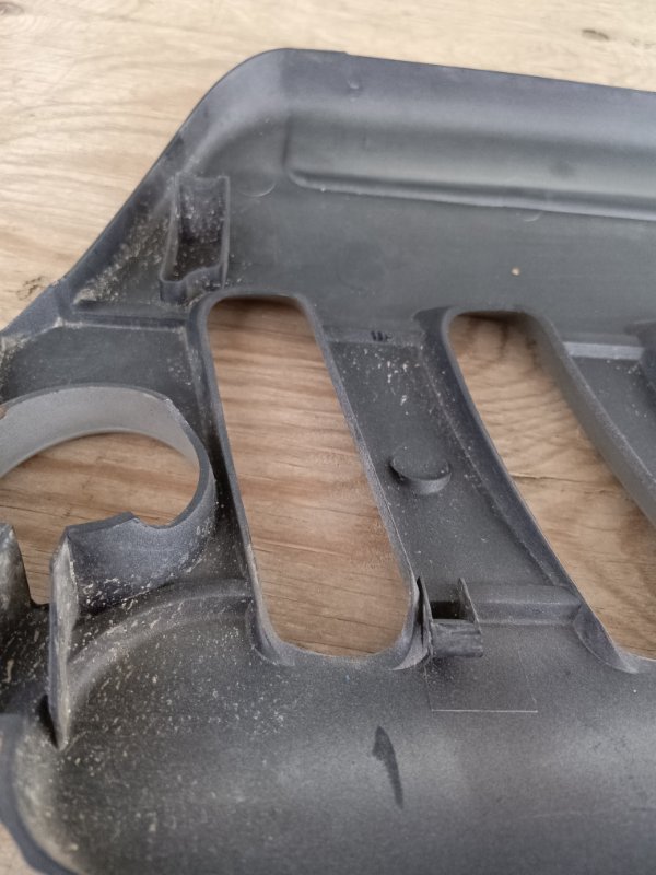 Декоративная крышка двигателя Megane-1