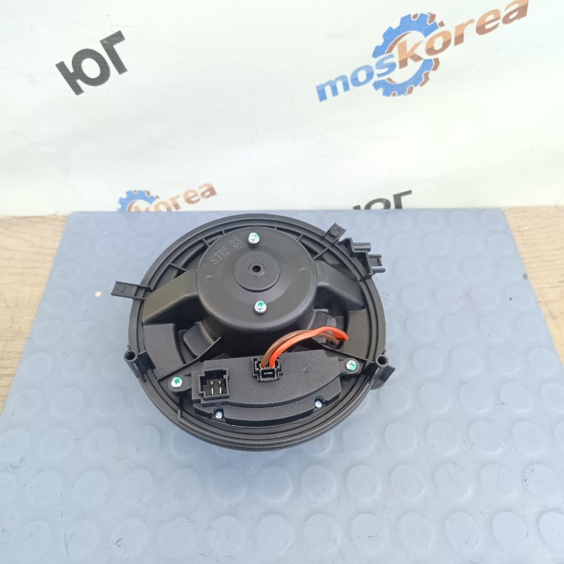 Мотор печки c крыльчаткой Octavia 2013_2020гг
