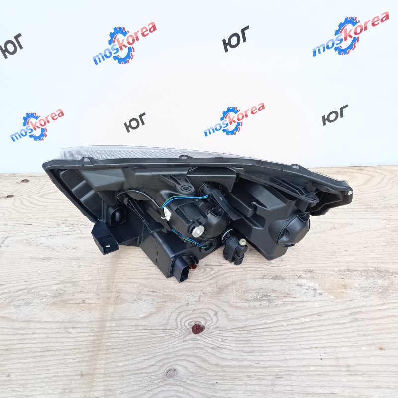 Фара передняя правая Vesta ANALOG